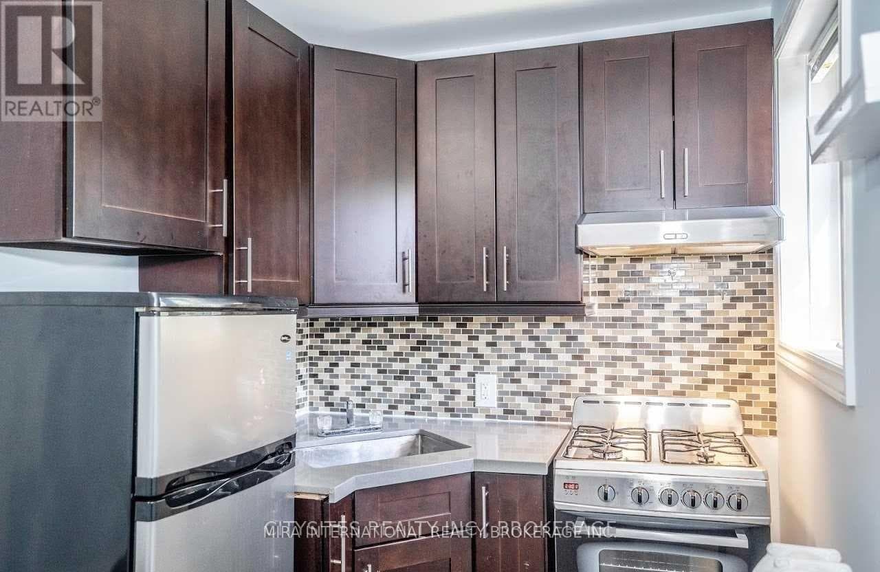 205 - 70 MELBOURNE AVENUE