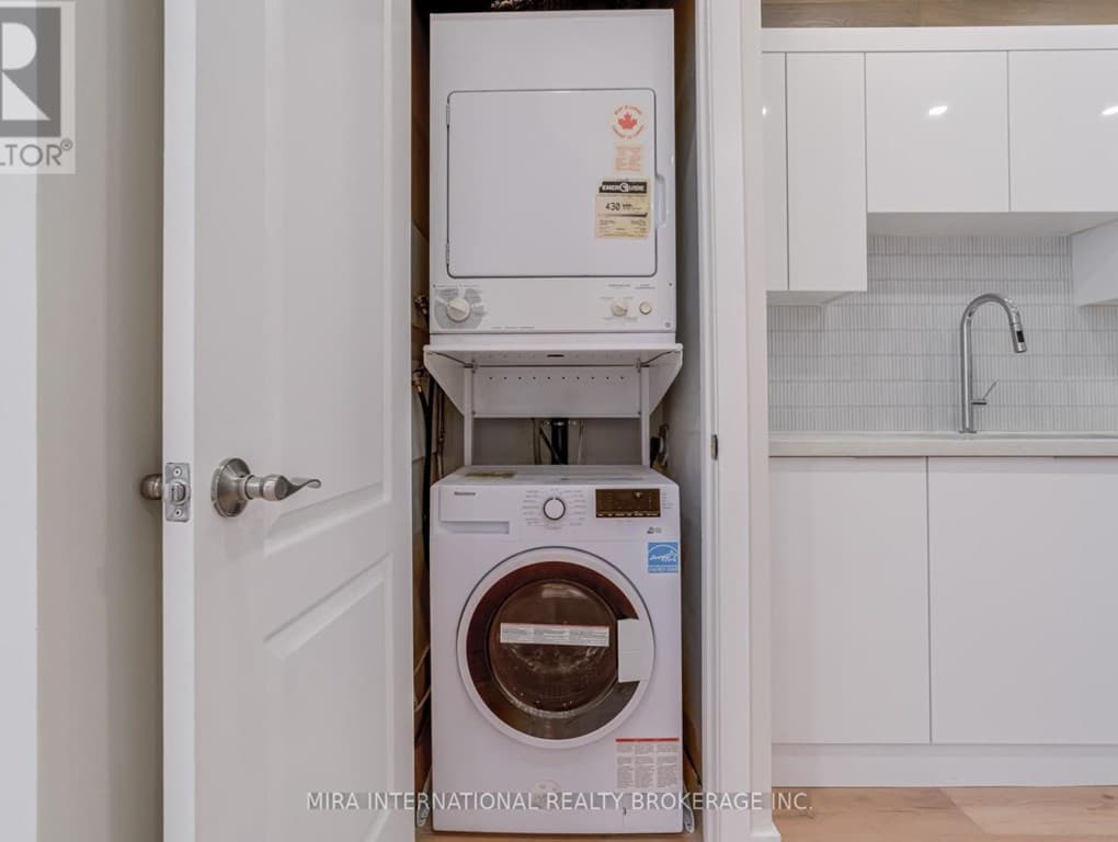 810 - 393 KING STREET W img-gallery8