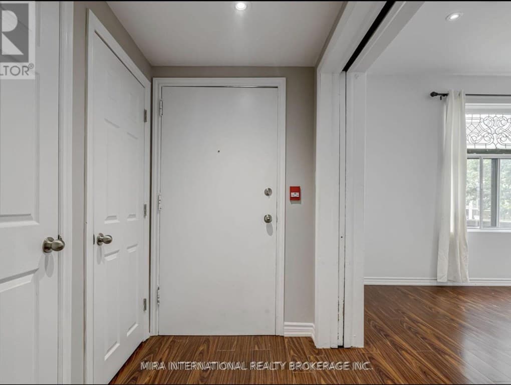 101 - 11 LAXTON AVENUE img-gallery0