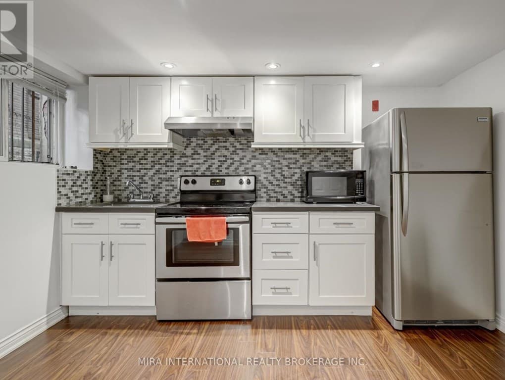 B3 - 11 LAXTON AVENUE img-gallery3