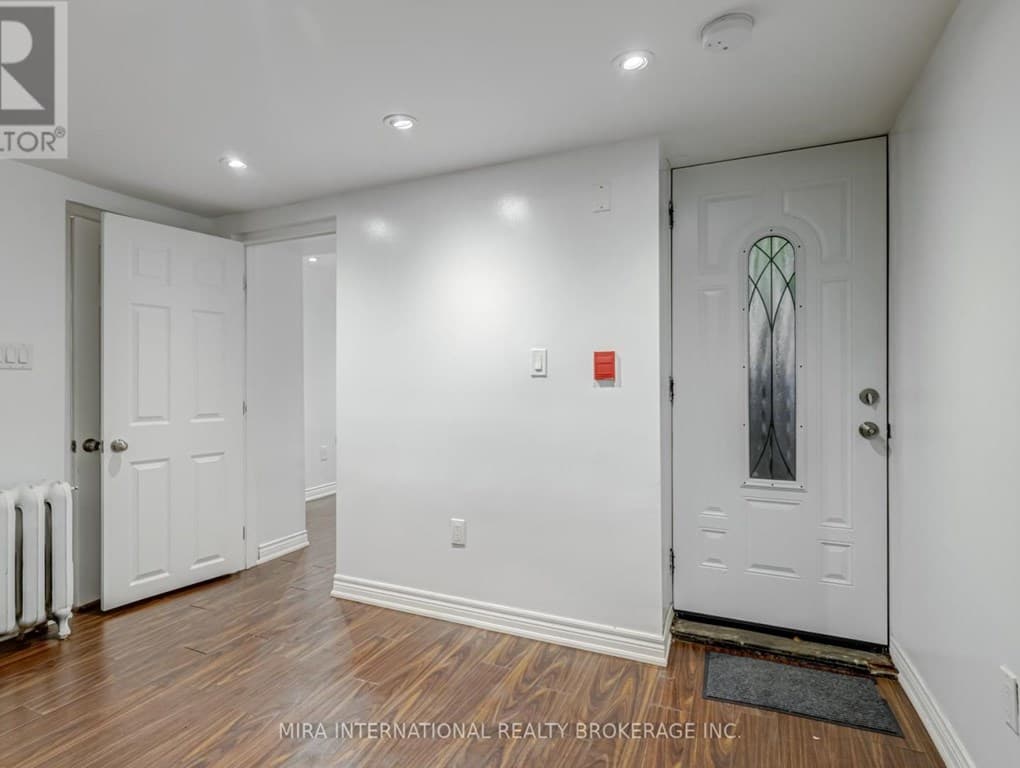 B3 - 11 LAXTON AVENUE img-gallery0