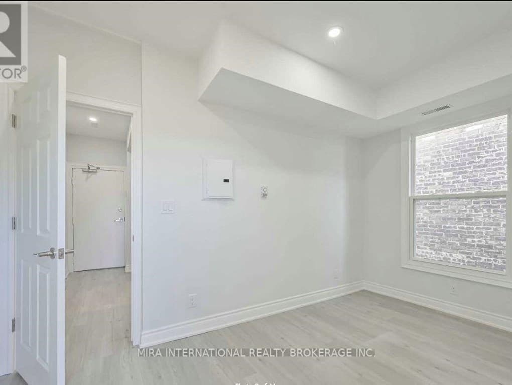 201 - 414 DUNDAS STREET E img-gallery5