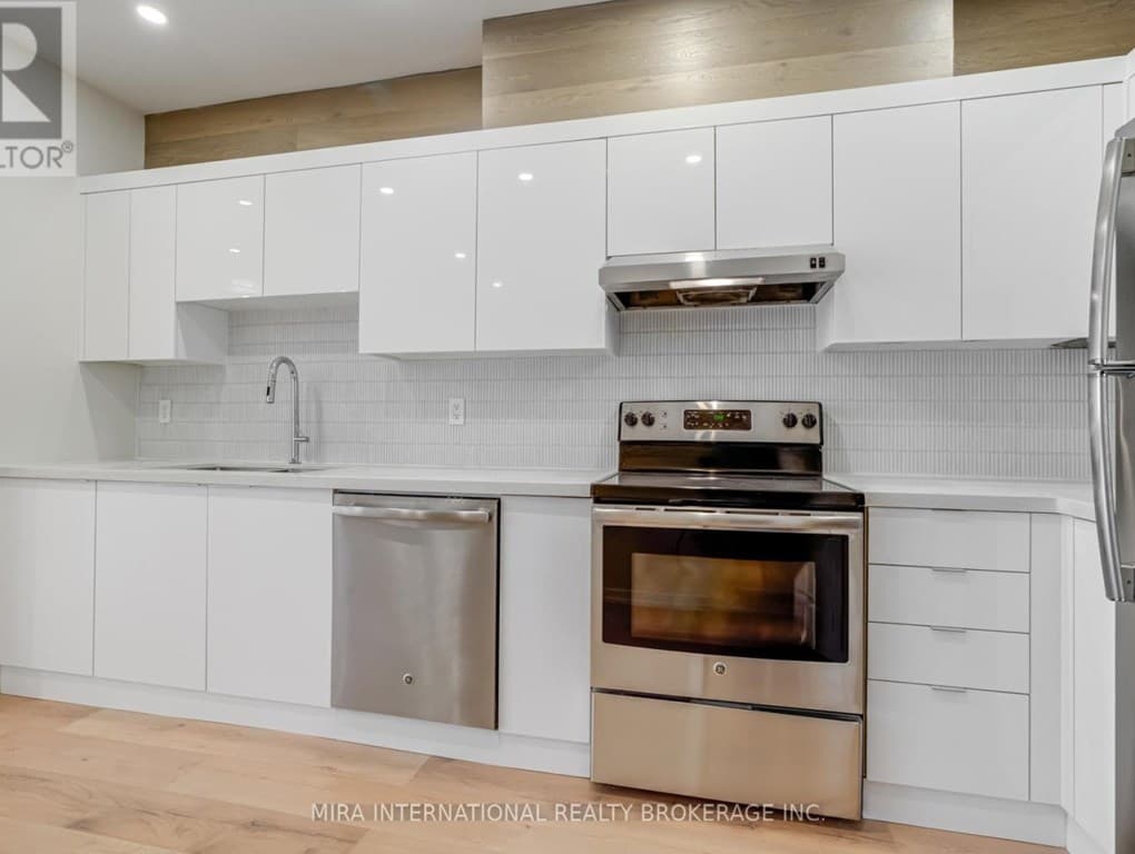 810 - 393 KING STREET W img-gallery2