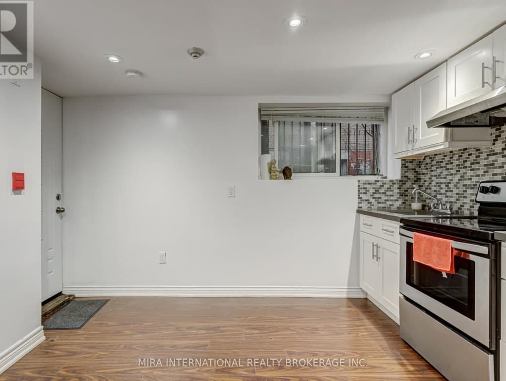 B3 - 11 LAXTON AVENUE img-gallery2