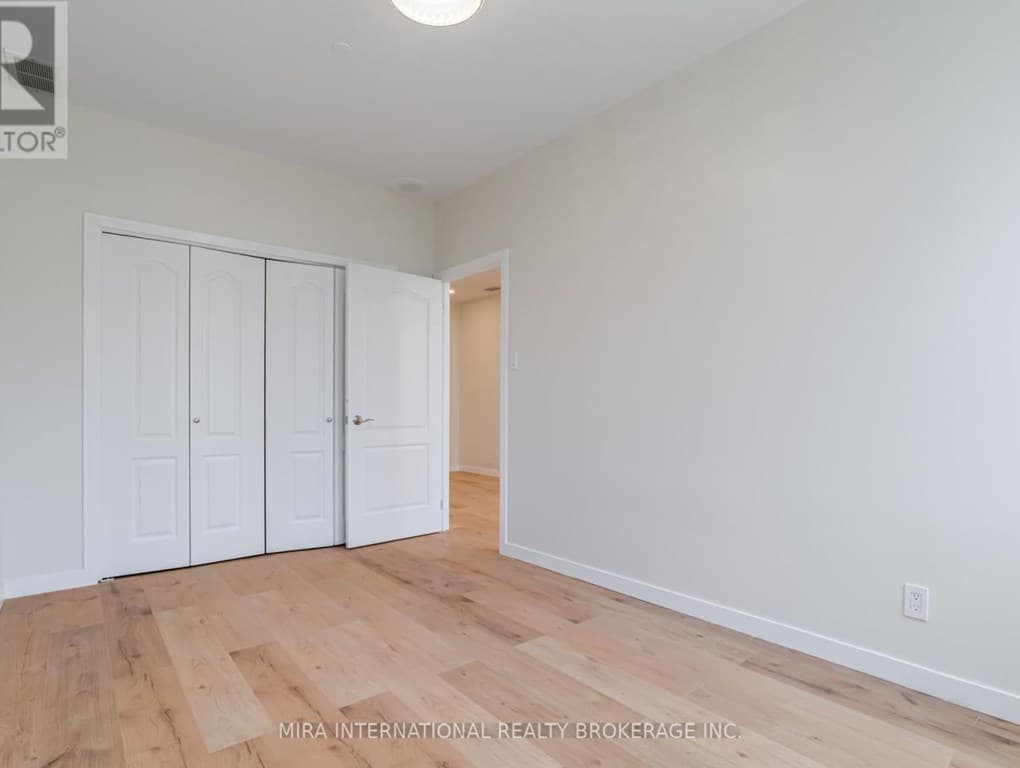 810 - 393 KING STREET W img-gallery6