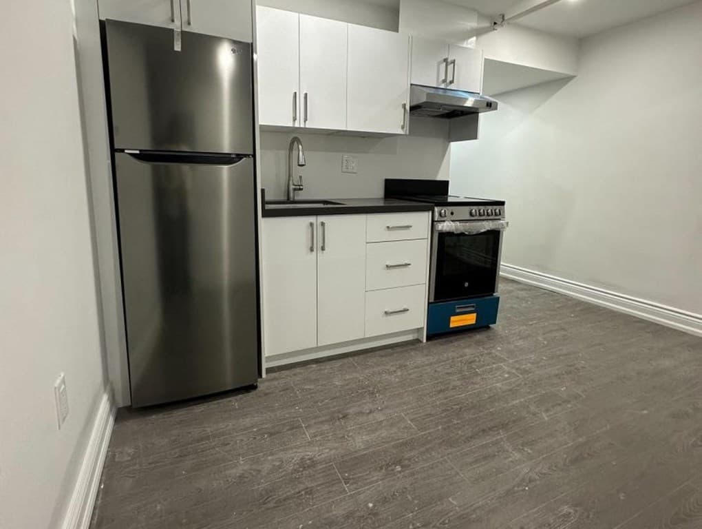 L4 - 180 SHERBOURNE STREET img-gallery0