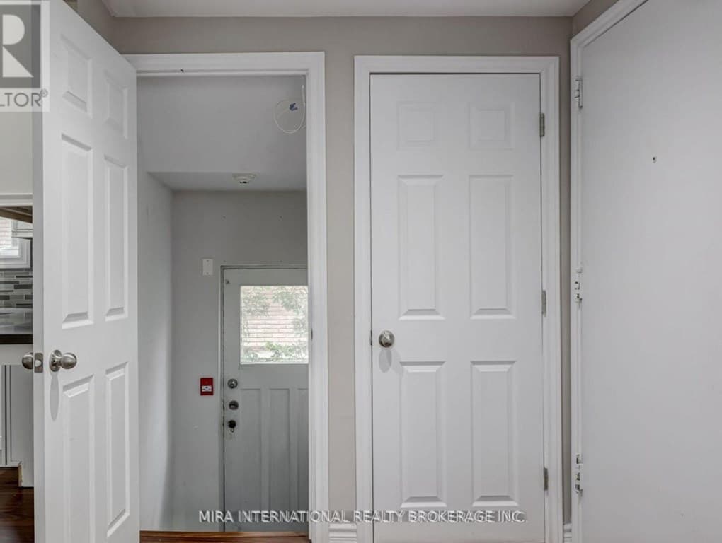 101 - 11 LAXTON AVENUE img-gallery9