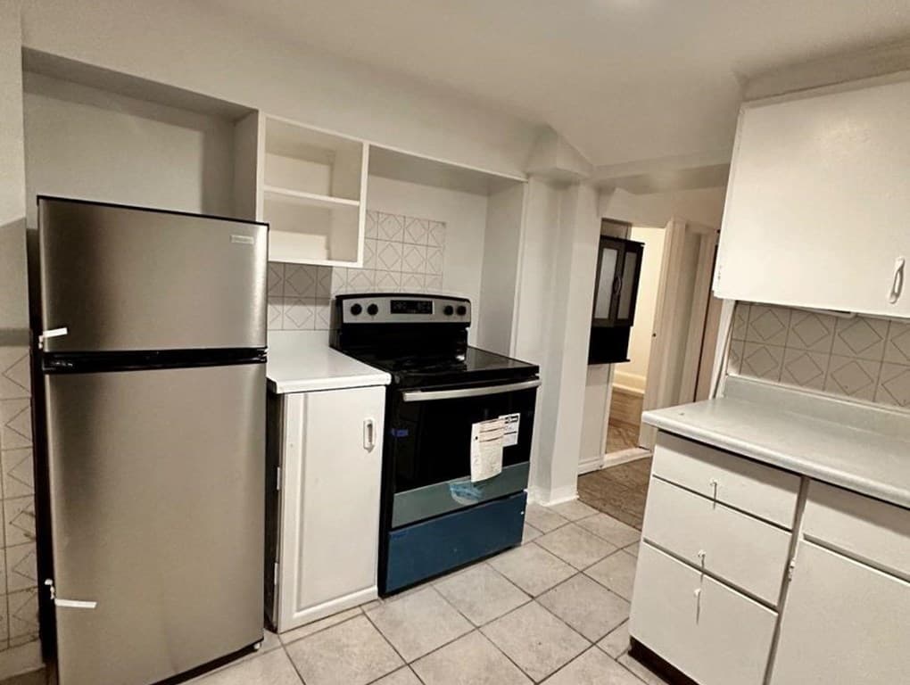 B2 - 60 BROCK AVENUE img-gallery1