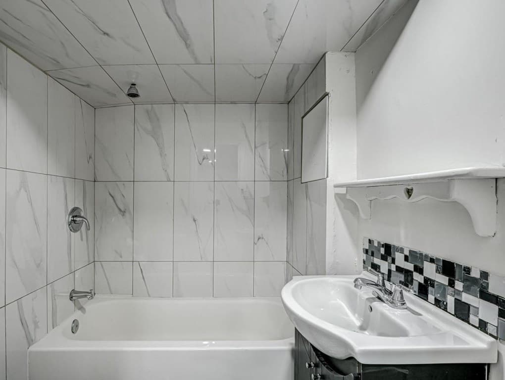 B2- 177 CARLTON STREET img-gallery9