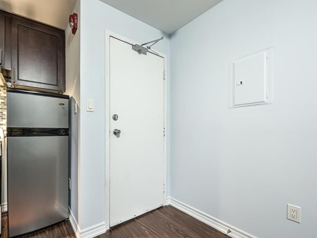 203 - 70 MELBOURNE AVENUE img-gallery0