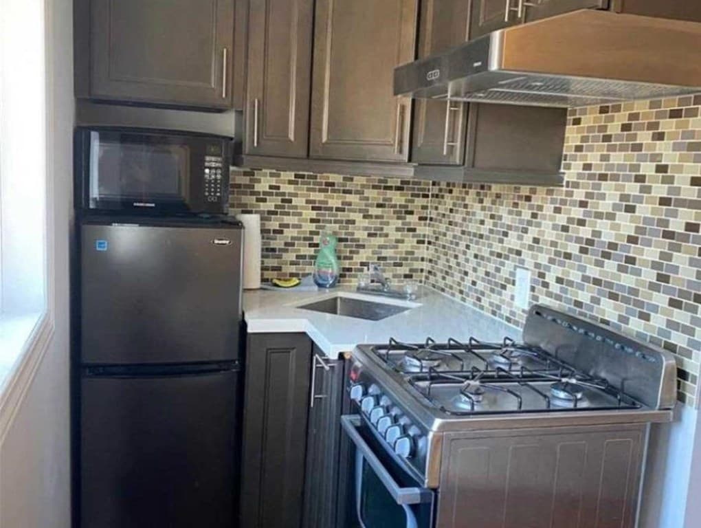 204 - 70 MELBOURNE AVENUE img-gallery0