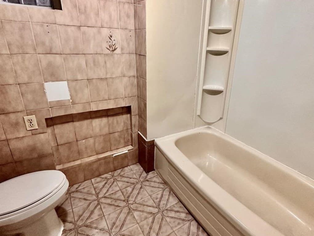 B2 - 60 BROCK AVENUE img-gallery10