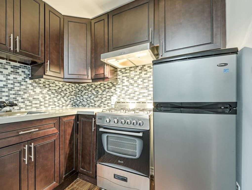 203 - 70 MELBOURNE AVENUE img-gallery2