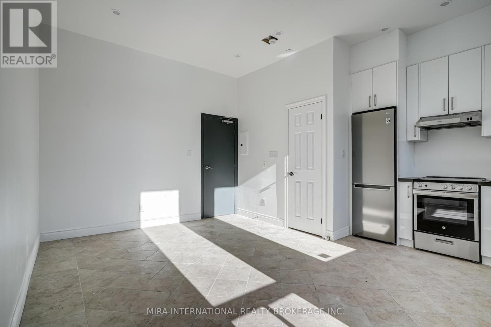 103 - 180 SHERBOURNE STREET — photo 3