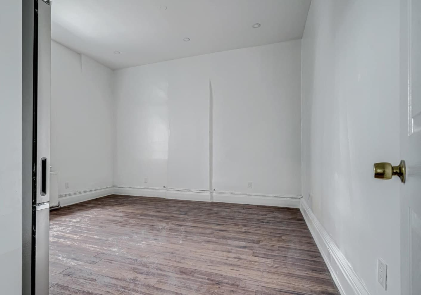 207 - 180 SHERBOURNE STREET — photo 3