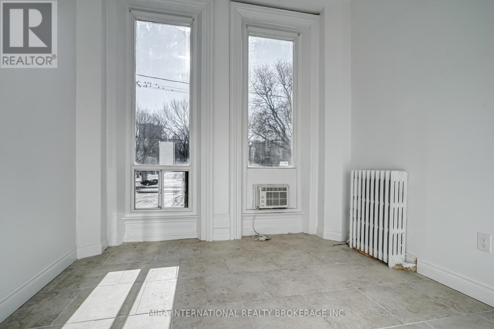 102 - 180 SHERBOURNE STREET — photo 3