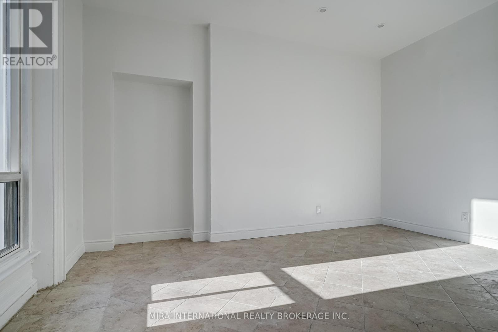 103 - 180 SHERBOURNE STREET — photo 4