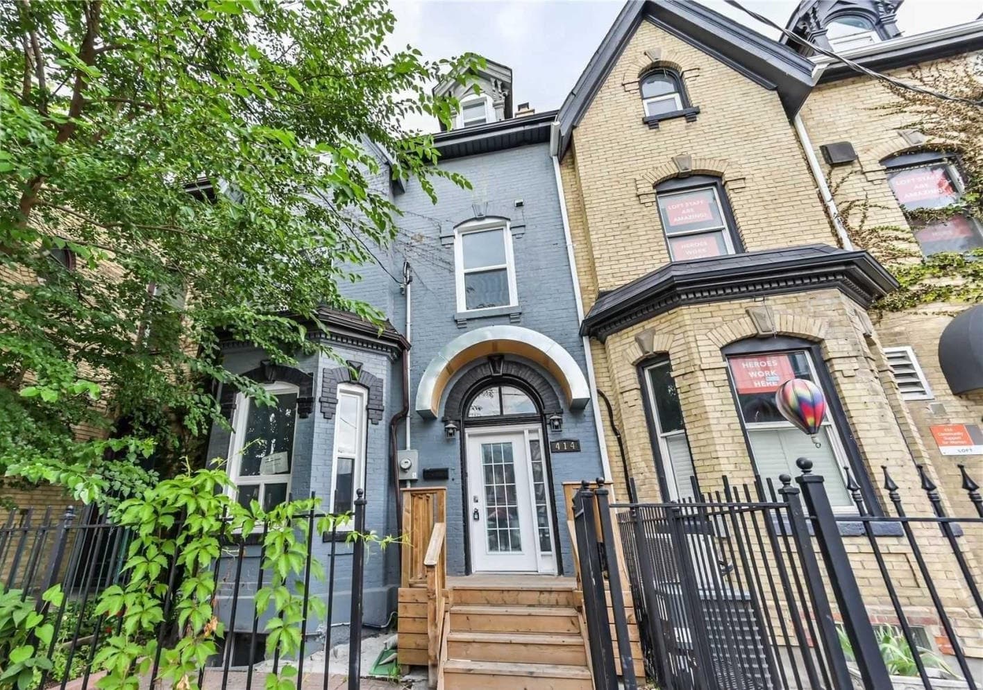 101 - 414 DUNDAS STREET E