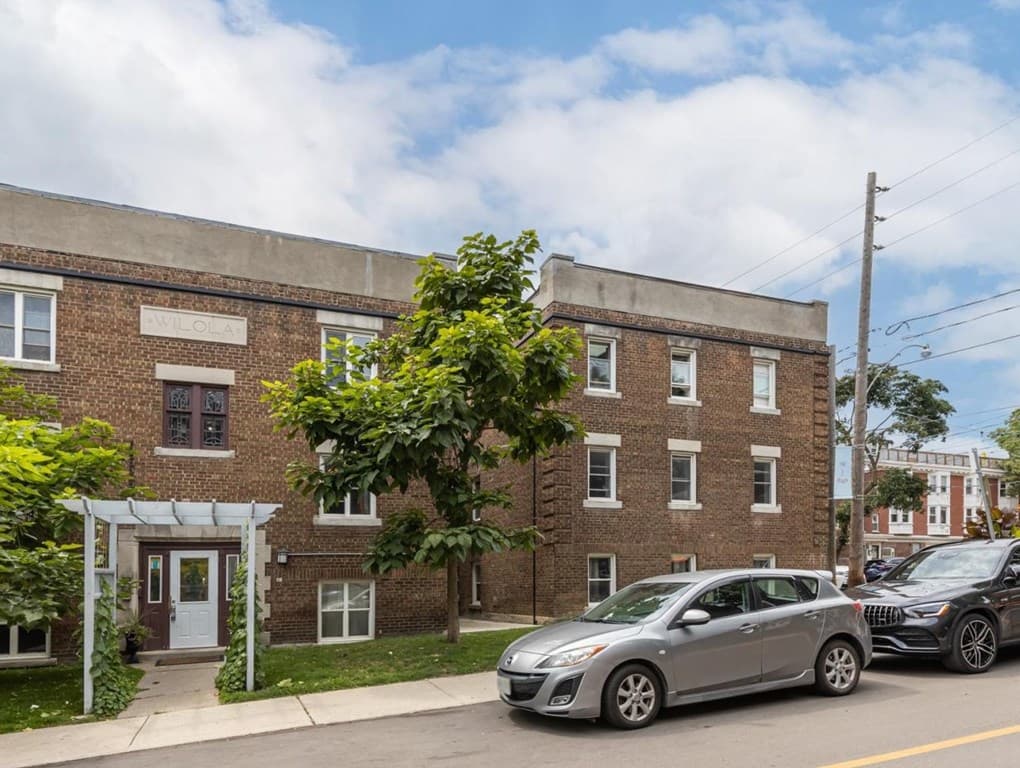 B2 - 98 LEUTY AVENUE img